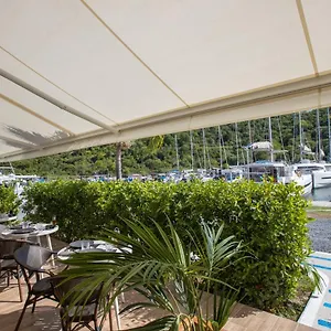 Blue Sail Otel
