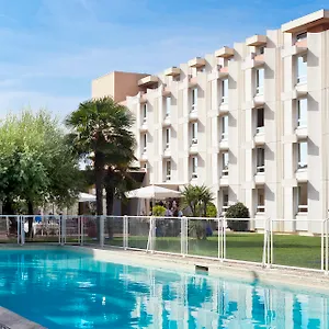 **** Hotel Novotel Aeroport Cap 3000 França